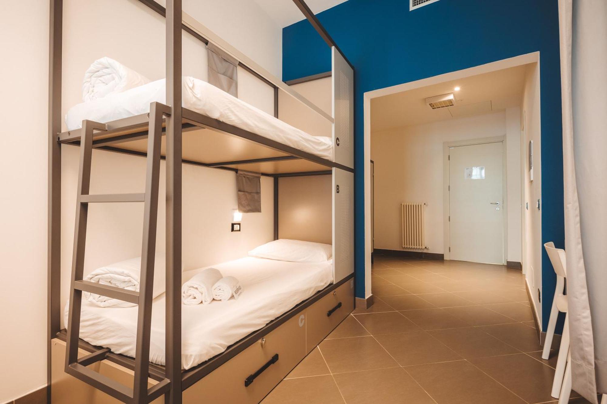 Albergue & *